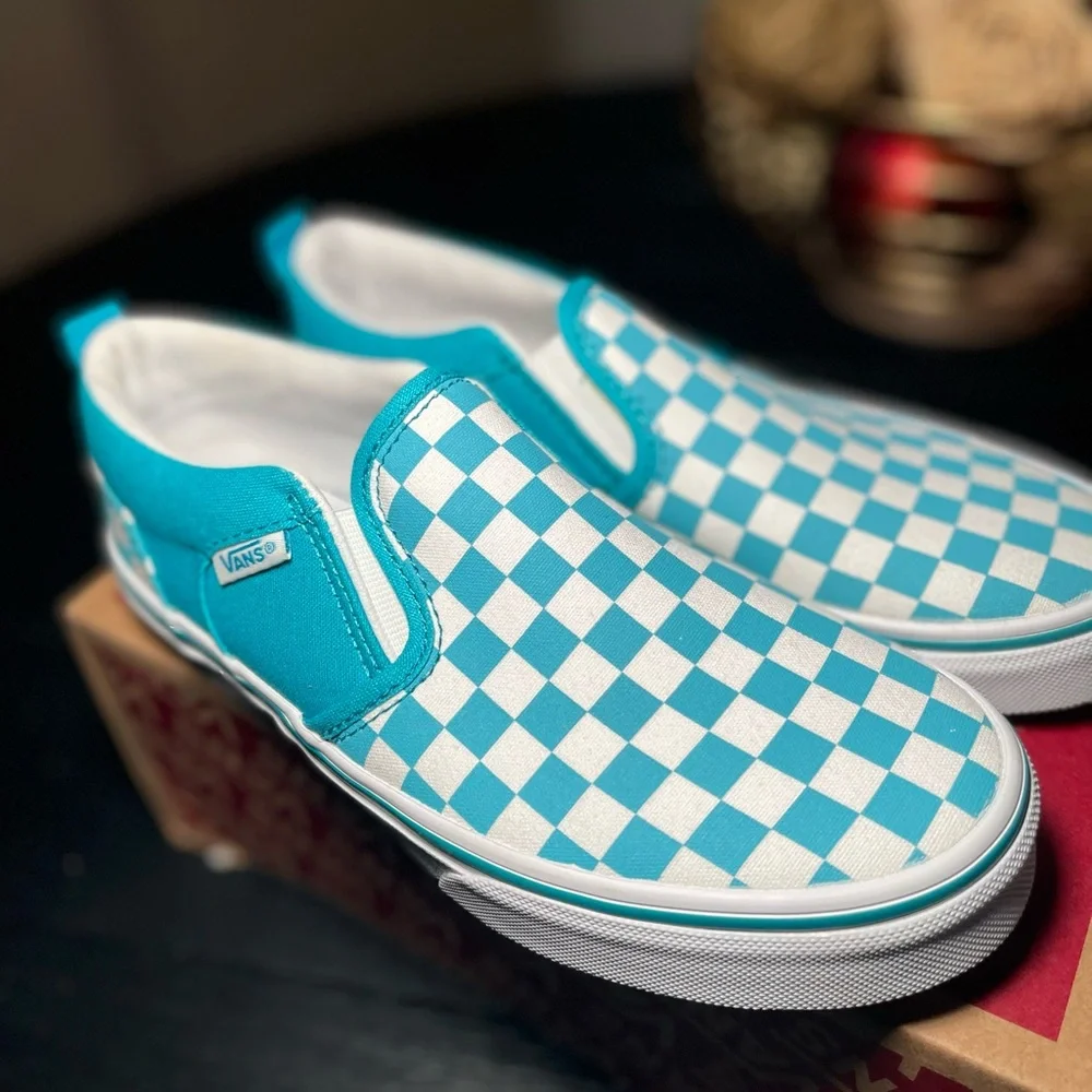 Checkerboard vans - Picture 4 of 14